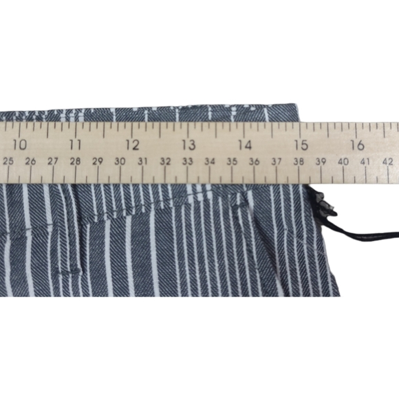 NWT MENS GOODFELLOW BRAND LINDEN GRAY/ WHITE FLAT FRONT SHORTS Sz 28. 9" INSEAM  - Picture 9 of 9